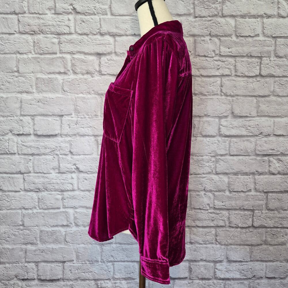 Anthropologie Pilcro Hadley Relaxed Crushed Velvet Button Down Shirt Magenta S - Picture 7 of 10